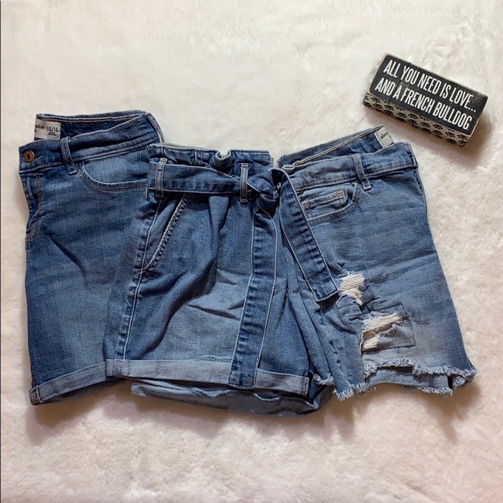 HP 🥳 Three Pack Abercrombie Kids Denim Shorts 💕